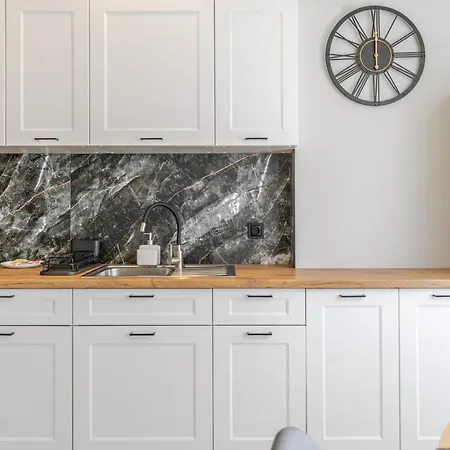 Homely By Bookinghost Apartamento *