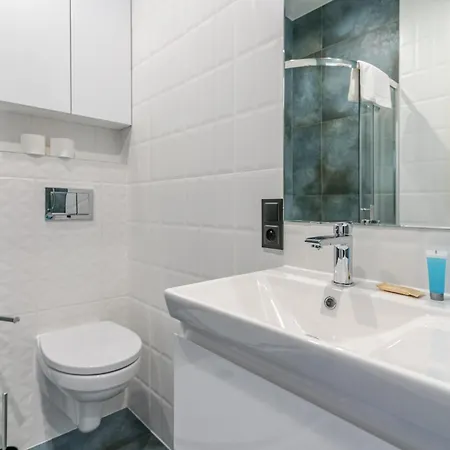 Homely By Bookinghost Apartamento *